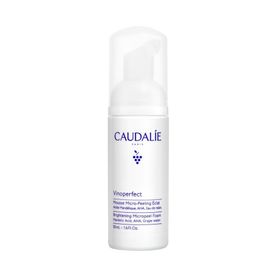 CAUDALIE Vinoperfect Mikro-Peeling Schaum Ausstrahlung mit Mandelsäure (AHA)