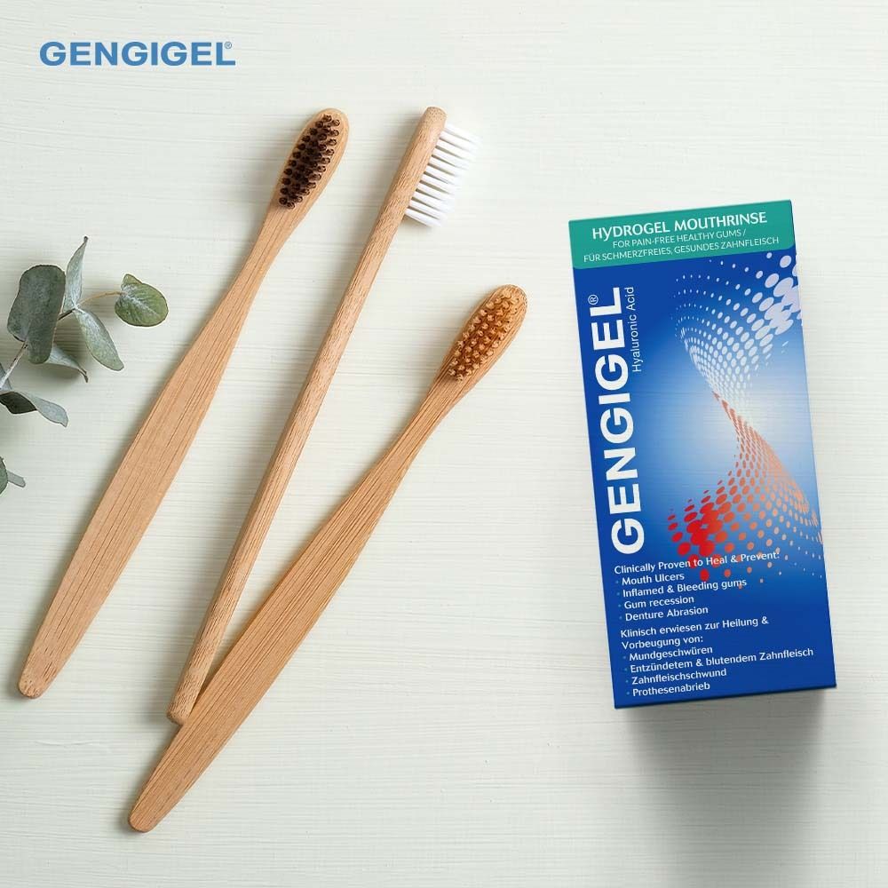 Brosses à dents et produit. Gengigel. Emballage bleu. Brosses à dents en bambou.
