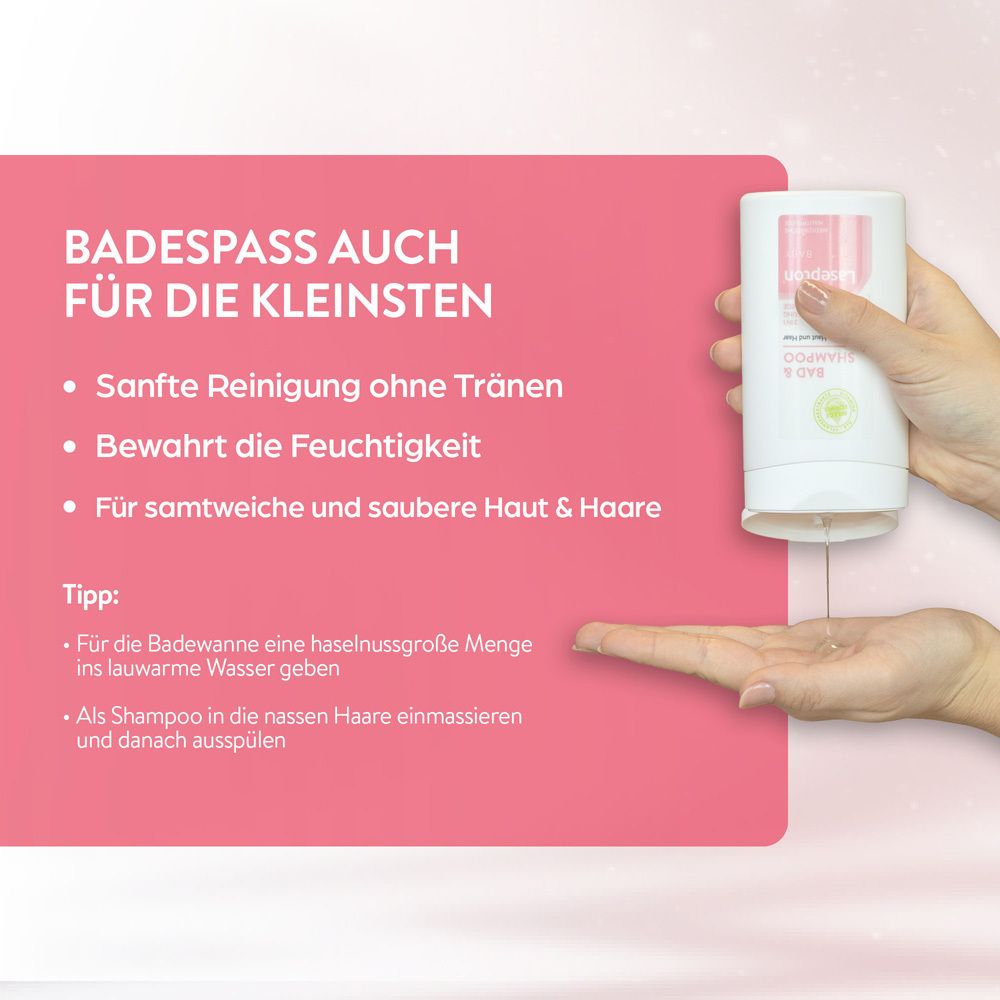 Main tenant un flacon. Texte : Plaisir du bain aussi pour les plus petits. Informations produit en rose. Flacon.