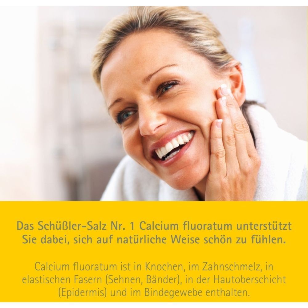 Femme touchant son visage. Texte jaune : Le sel de Schüssler n° 1 Calcium fluoratum vous aide à vous sentir naturellement belle.