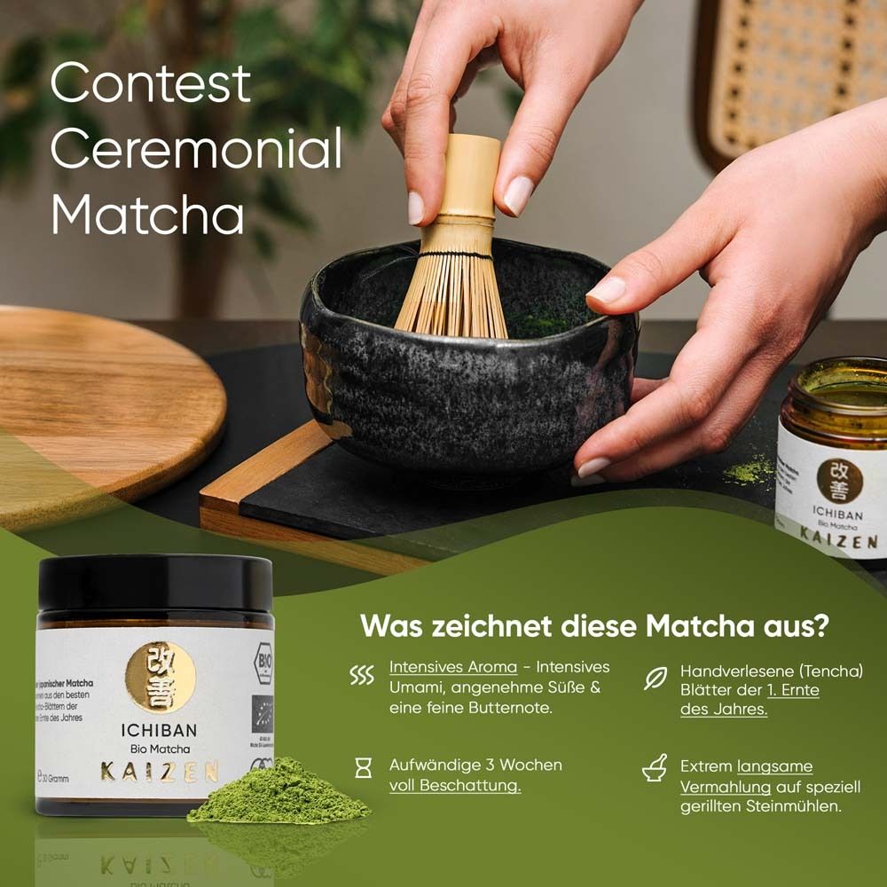 Préparation du matcha. Fouet en bambou, bol, emballage du produit "ICHIBAN Bio Matcha". Texte : "Qu'est-ce qui distingue ce matcha ?"