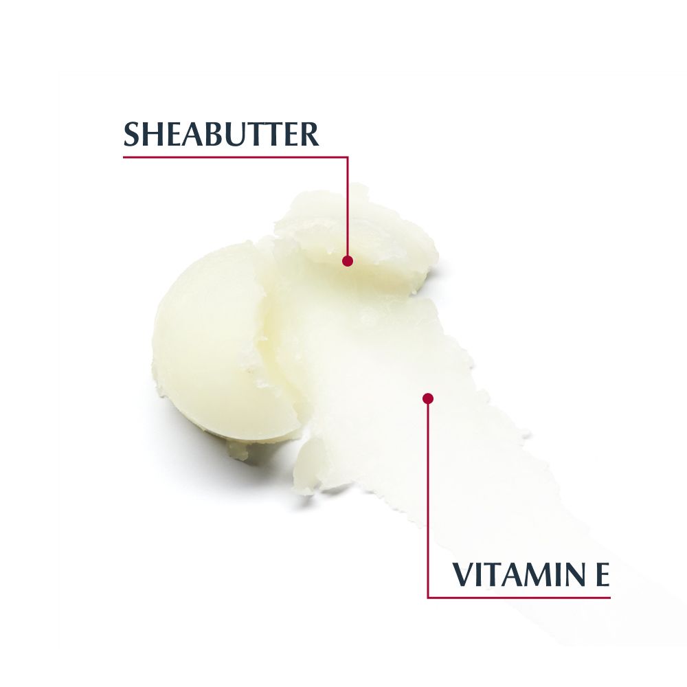 Sheabutter und Vitamin E auf weißem Hintergrund. Beschriftung.