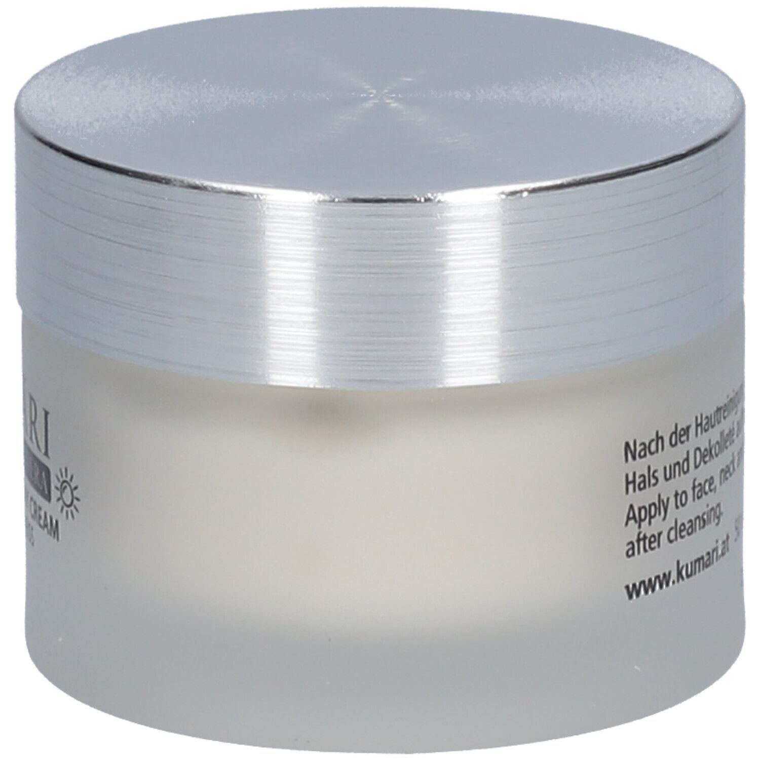 Pot de crème avec couvercle argenté. Inscription: KUMARI, FRESH ALOE VERA, Lift & Repair Day Cream, PLUS EDELWEISS. Symbole soleil.