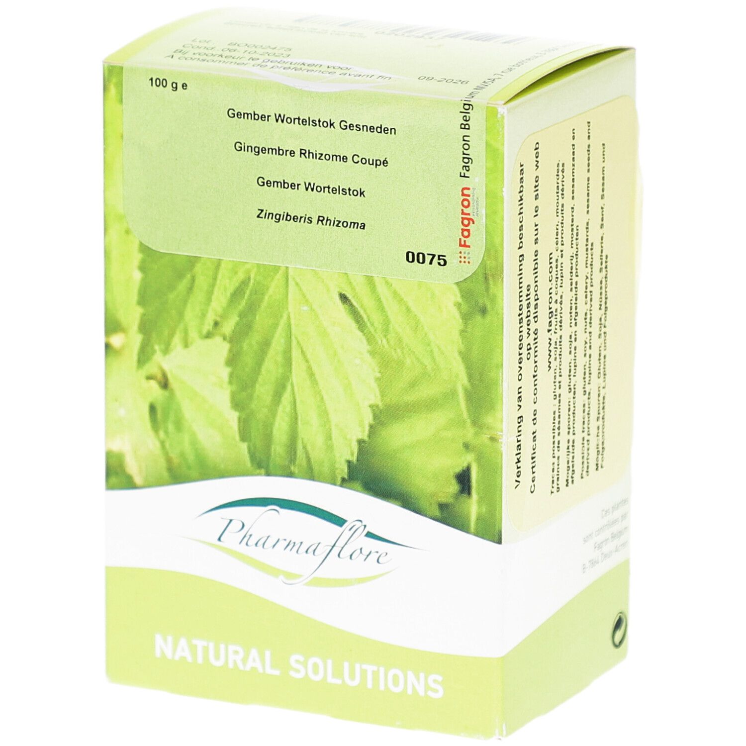 Kartonverpackung mit Produktnamen und Logo. Enthält Gember Wortelstok Gesneden. Marke Pharmaflore. Grüne Blätter als Hintergrund.