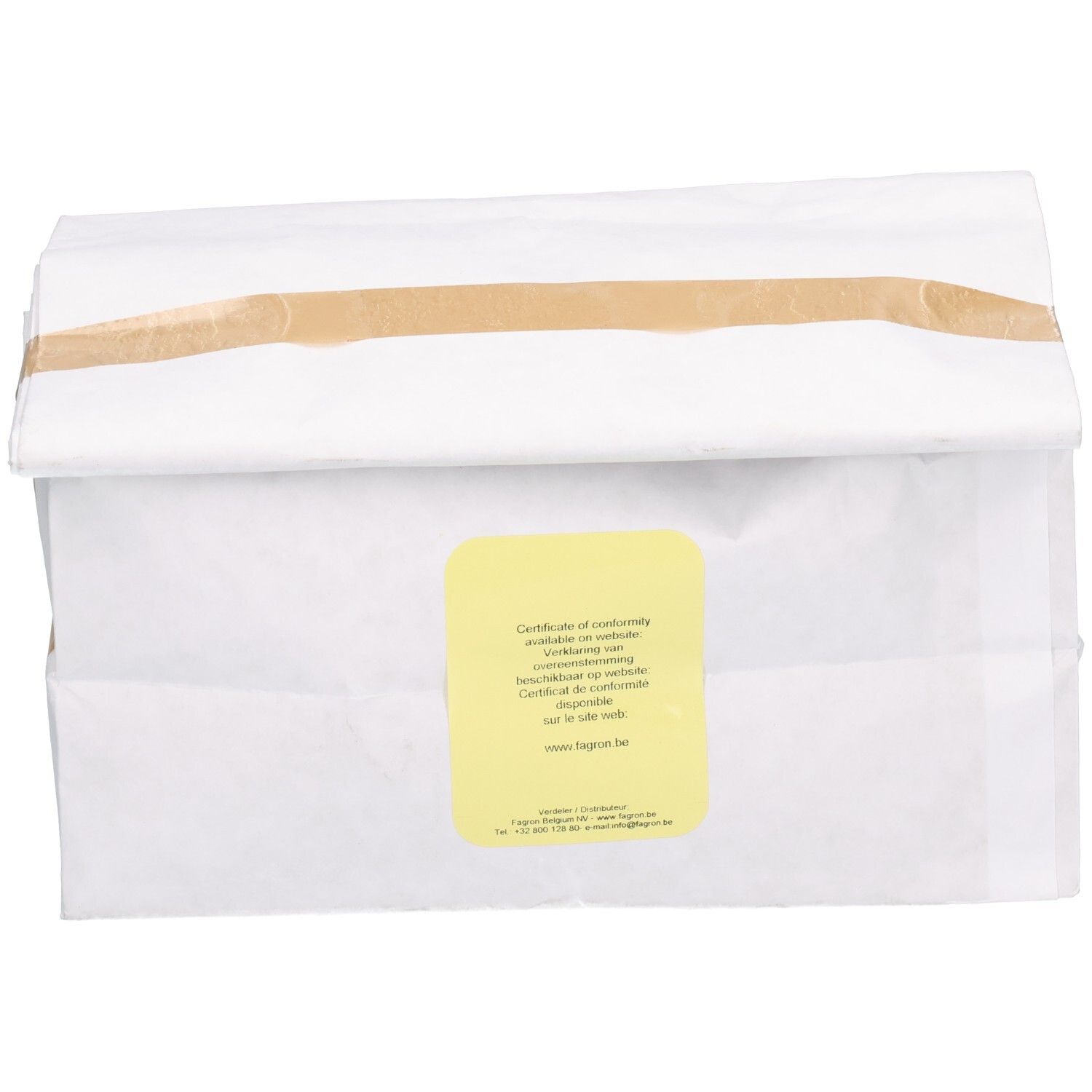 Geschlossene Packung mit Zitronenmelisseblättern, mit gelbem Aufkleber.