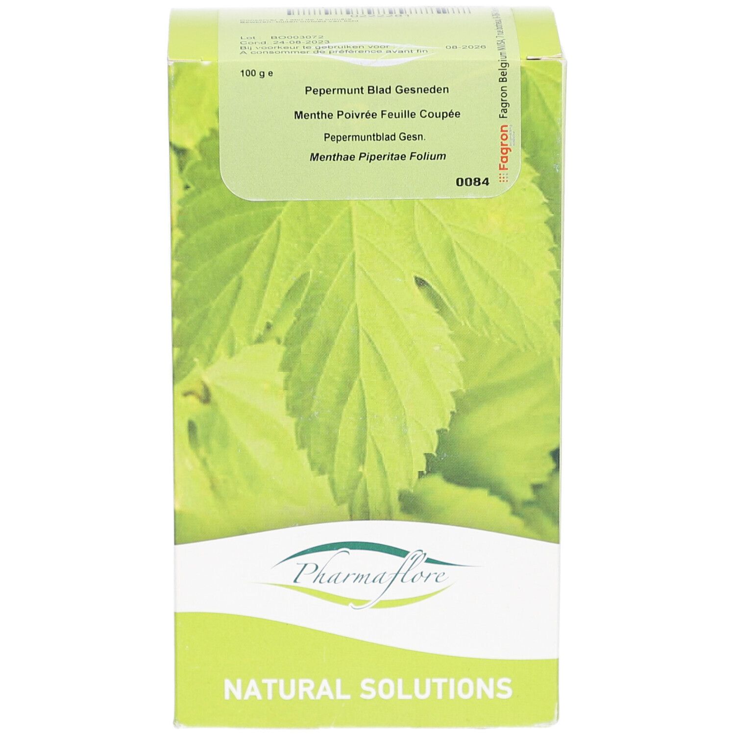 Grüne Verpackung mit Blattmotiv und Produktnamen. Pharmaflore Logo und Text NATURAL SOLUTIONS.