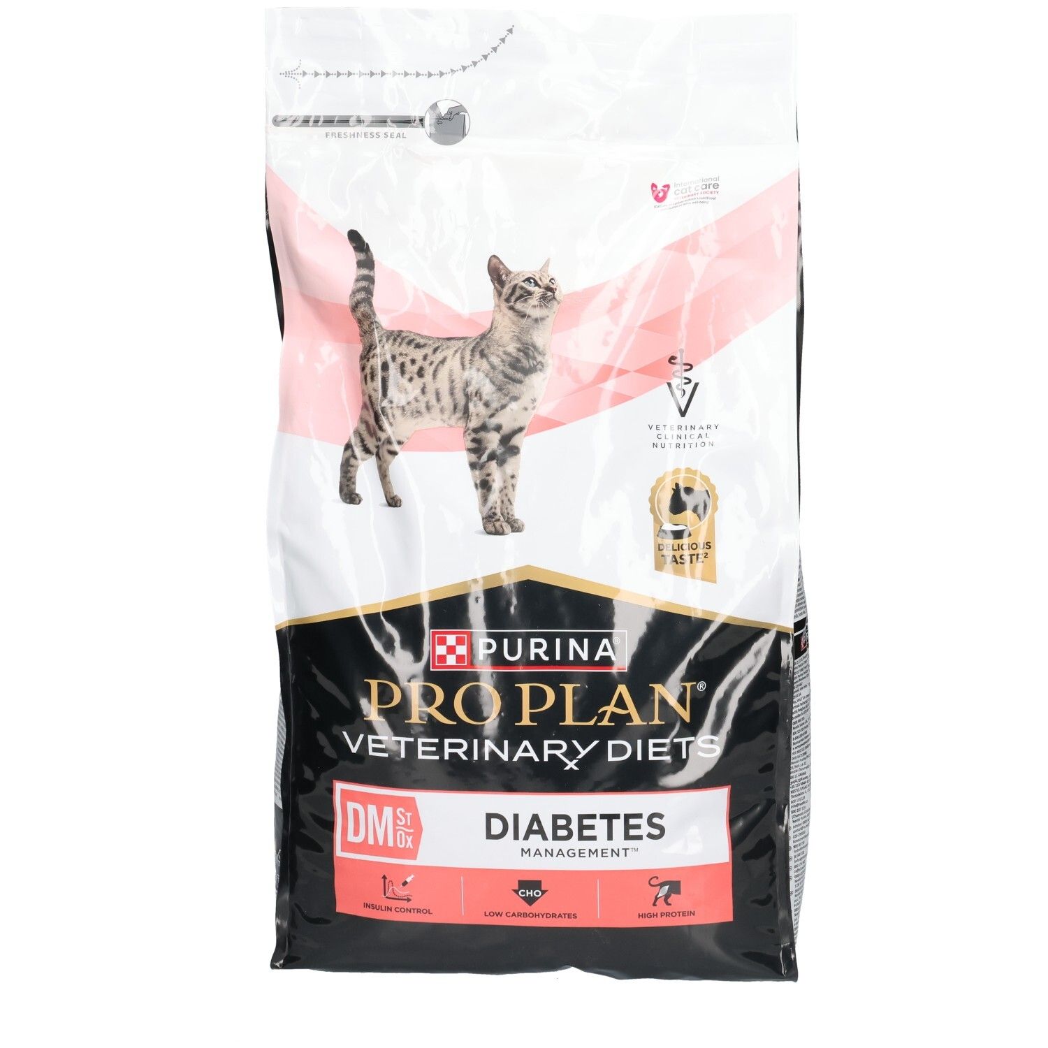 Beutel mit Trockenfutter für Katzen. Aufdruck: PRO PLAN Veterinary Diets DM Diabetes Management. Abbildung einer Katze.