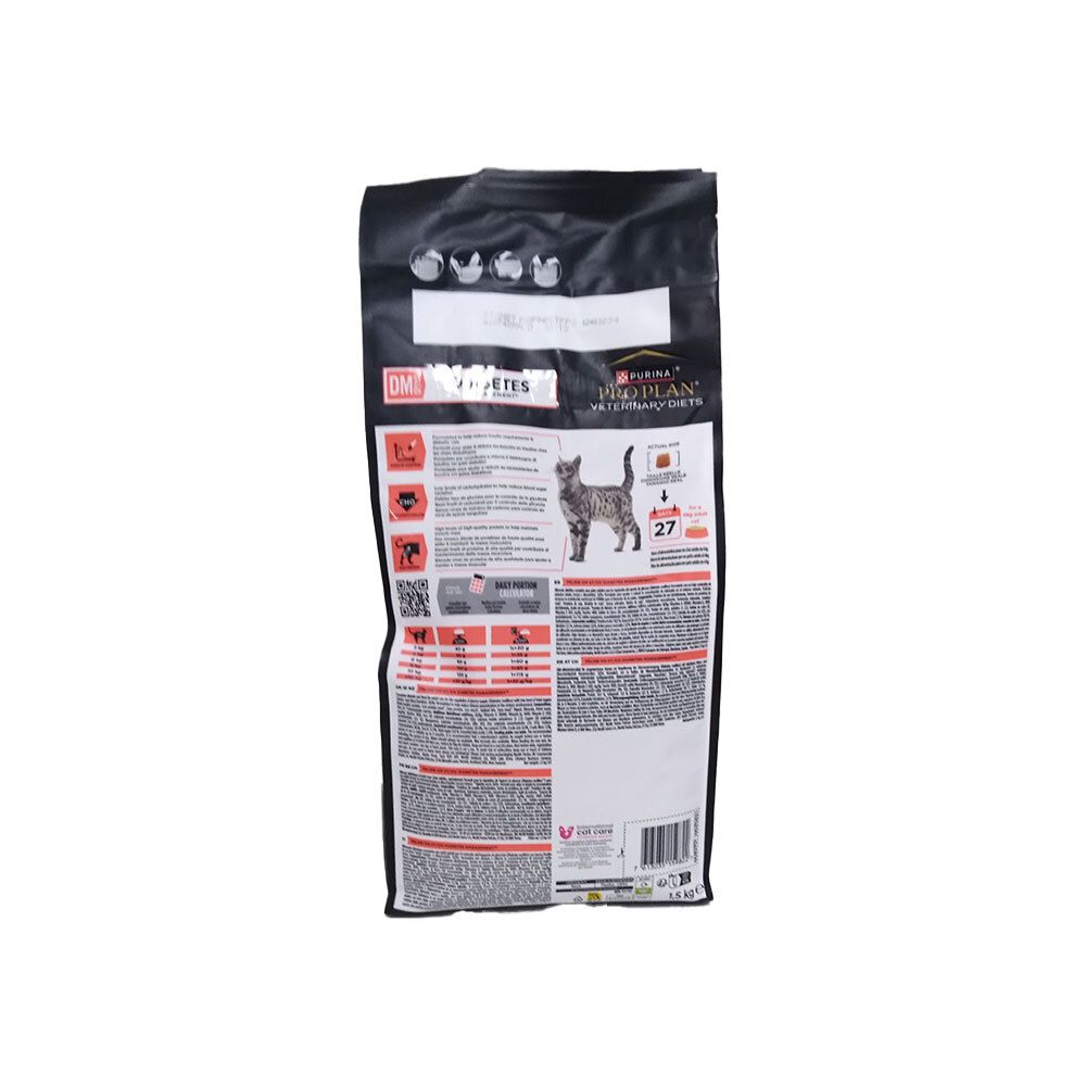 Rückseite einer großen Tüte Purina Pro Plan Katzenfutter.