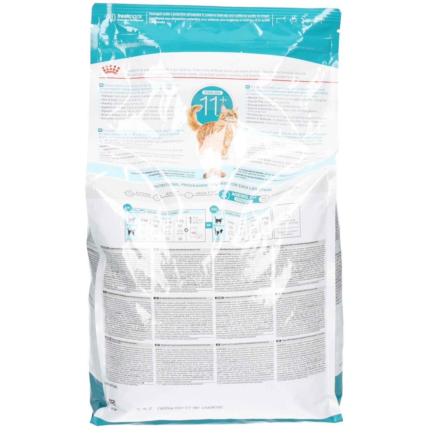 Rückseite des Royal Canin FHN AGEING STERILISED 11+ 4kg Trockenfutter-Beutels mit detaillierten Informationen.