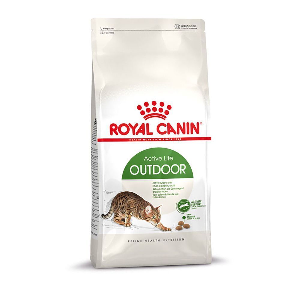 Ein Sack Royal Canin "Active Life Outdoor" Katzenfutter mit einer Katze und Futterbrocken.