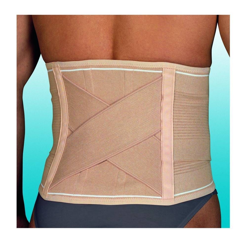 Beige Rückenbandage mit Kreuzgurten. Elastisches Material, weißer Saum. Auf weißem Hintergrund.