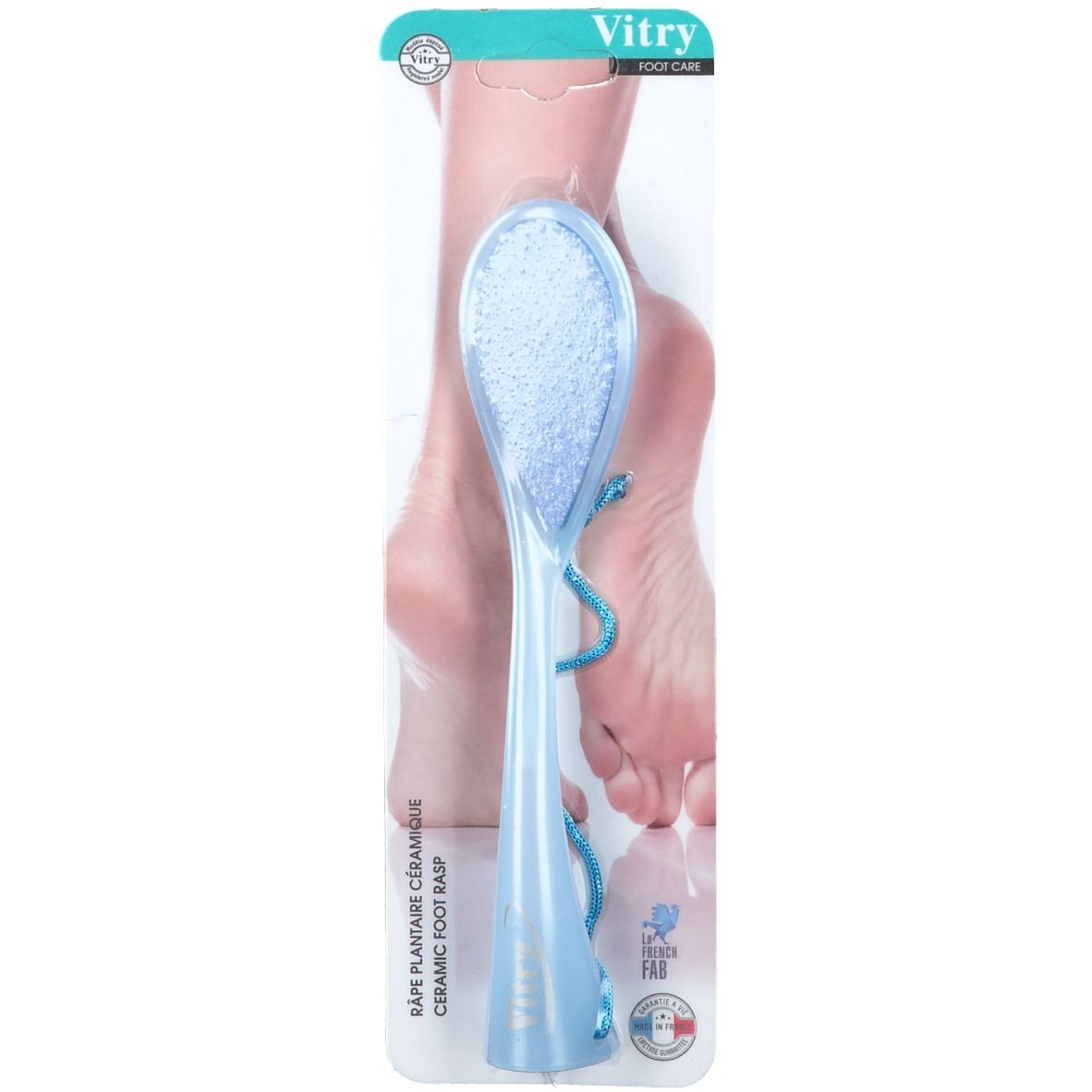 Blaues Fußpflege-Werkzeug mit Griff und Keramik-Raspel. Produktverpackung mit Produktname und Fuß-Abbildung.