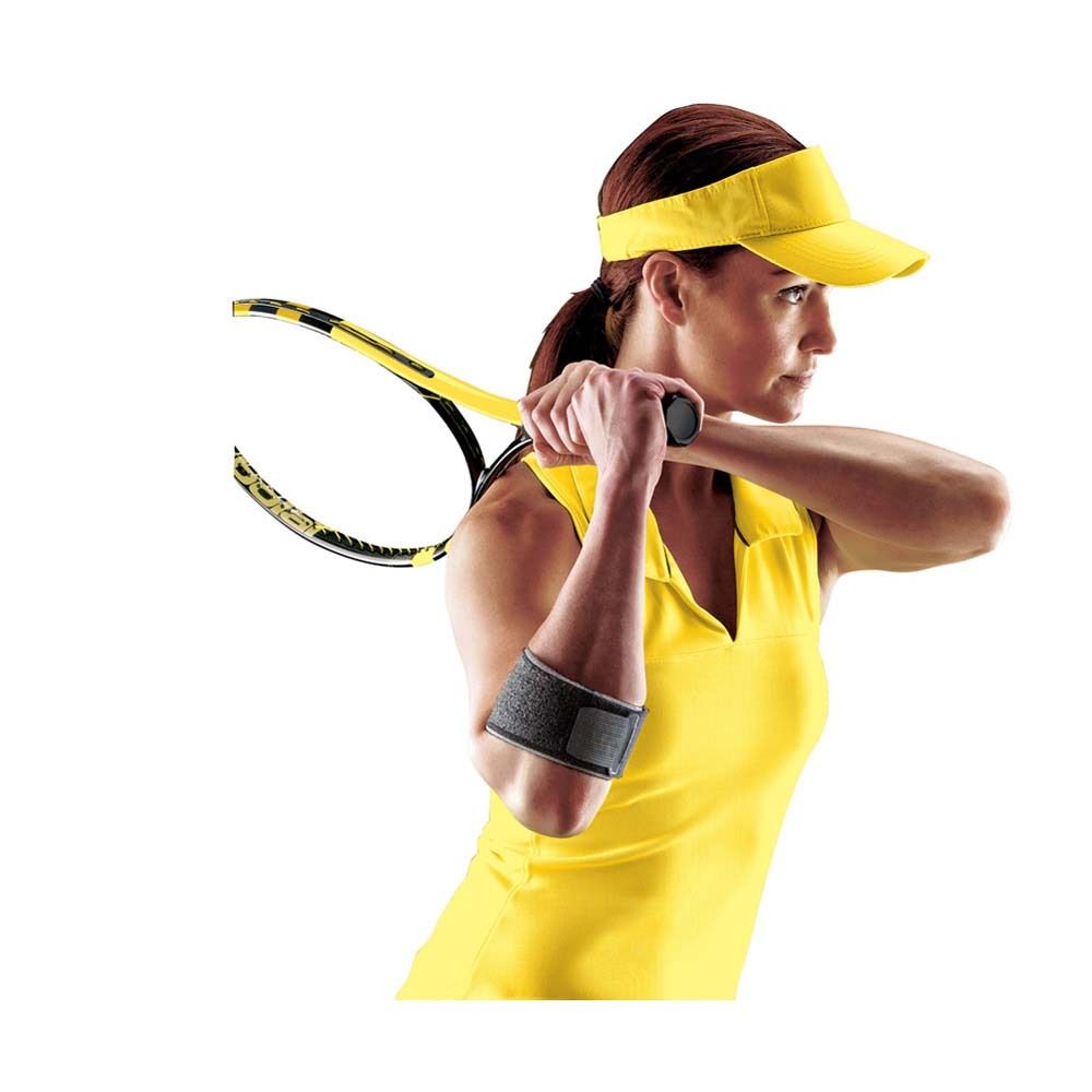 3M Futuro Sport Ellenbogenbandage. Verpackung mit Bandage und Frau mit Tennis-Schläger. Text: Tennis-Ellbogen-Bandage.