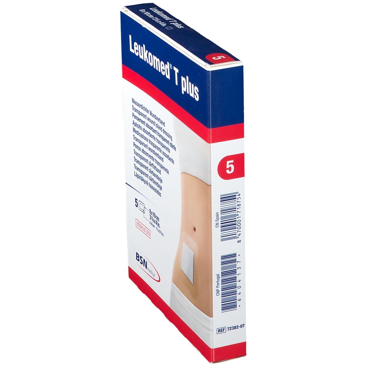 Schrägansicht der Verpackung. Aufdruck: Leukomed T plus. Enthält 5 Verbände. Abbildung: Verband auf Bauch.