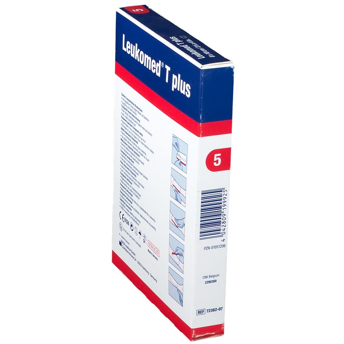 Schrägansicht der Verpackung. Aufdruck: Leukomed T plus. Abbildungen: Anwendungsschritte. Zertifizierung CE0124.