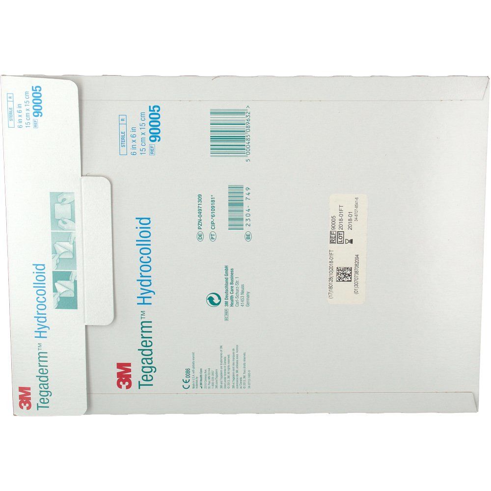 Verpackung von 3M Tegaderm Hydrokolloidverband. Aufdrucke: 15 x 15 cm, 90005, CE-Zeichen, Barcode. Produktname und Marke deutlich sichtbar.