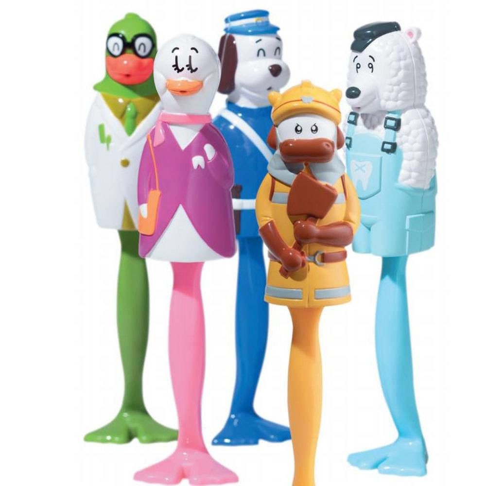 Cinq brosses à dents enfants avec personnages animaux. Différentes couleurs et designs. Figurine pompier avec manche jaune.