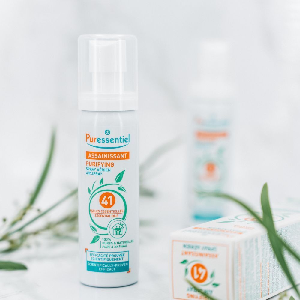 Puressentiel Luftspray mit 41 ätherischen Ölen, weißer Sprühflasche mit orangefarbenem Etikett.