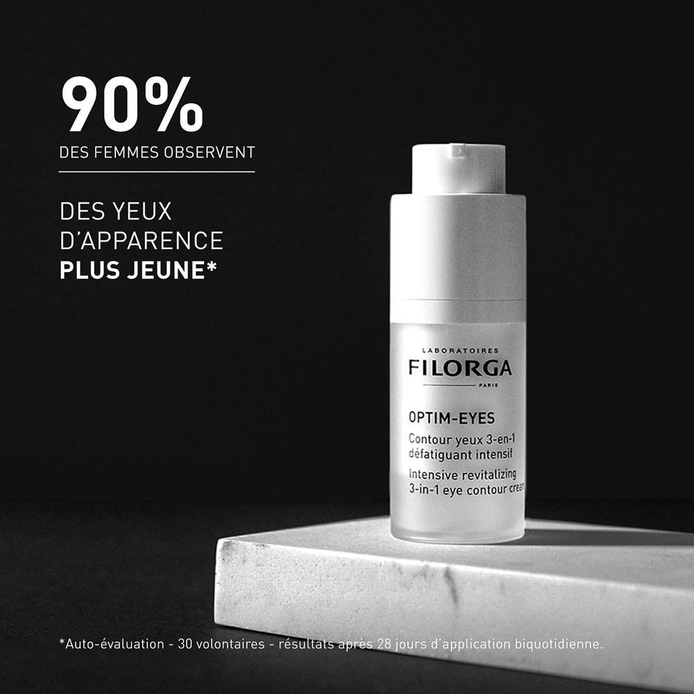 Produit sur piédestal. Texte : 90% des femmes observent... Marque : Filorga Optim-Eyes.
