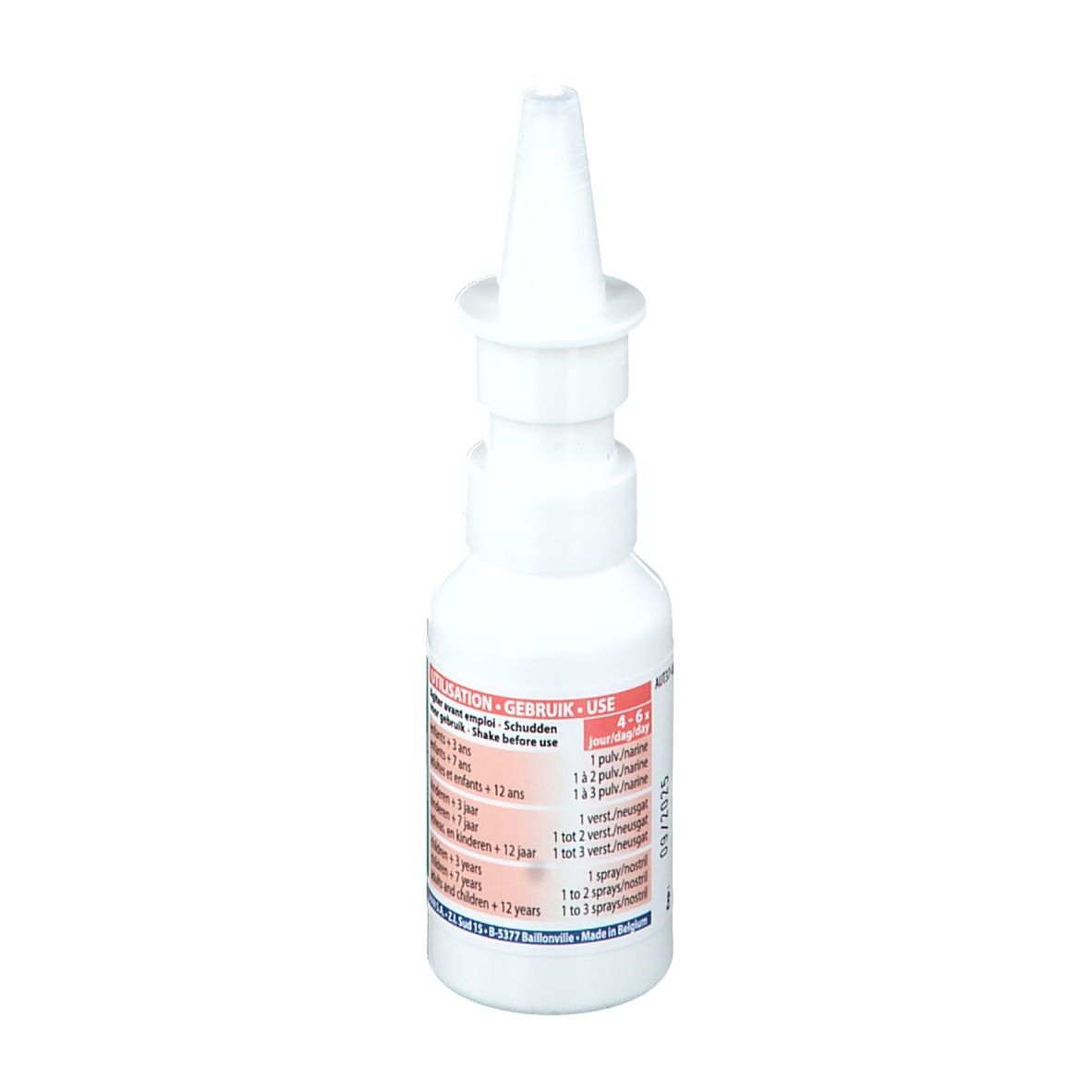 Flacon de spray nasal blanc avec applicateur. Nom et logo du produit sur le flacon.