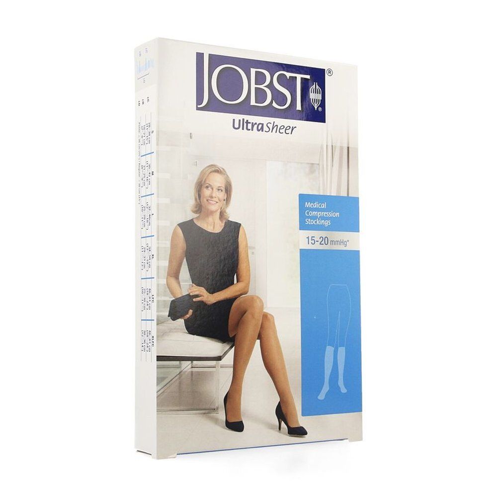 Boîte de JOBST UltraSheer. Inscription : Medical Compression Stocking 15-20 mmHg. Femme assise, portant des bas.