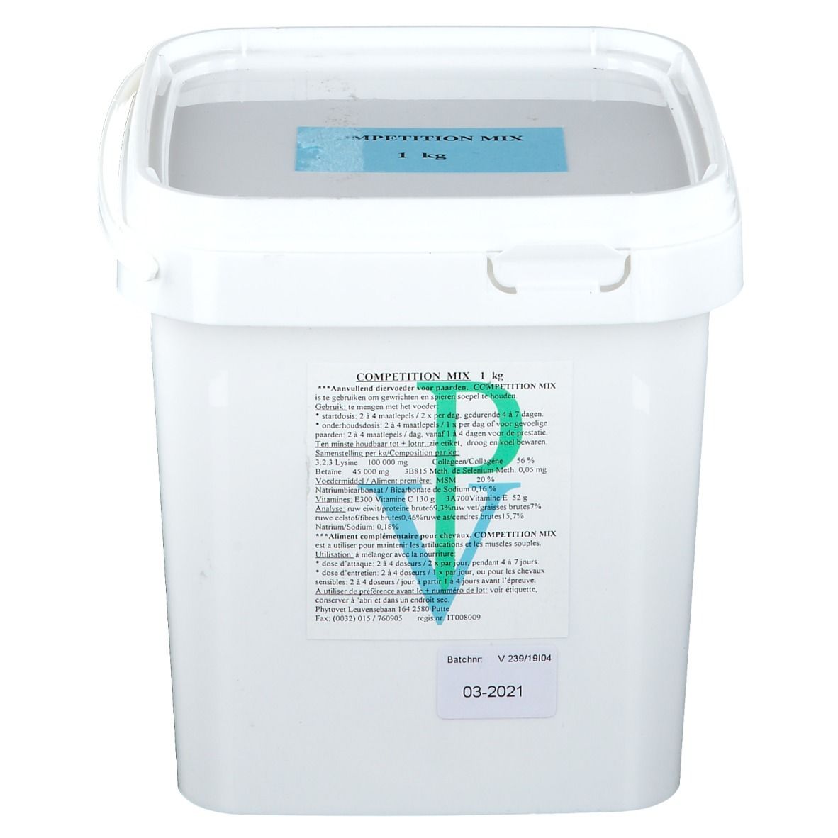 Weißer, quadratischer Eimer mit blauem Deckel. Aufkleber mit Text: COMPETITION MIX 1 kg. Aufkleber mit Inhaltsangaben.