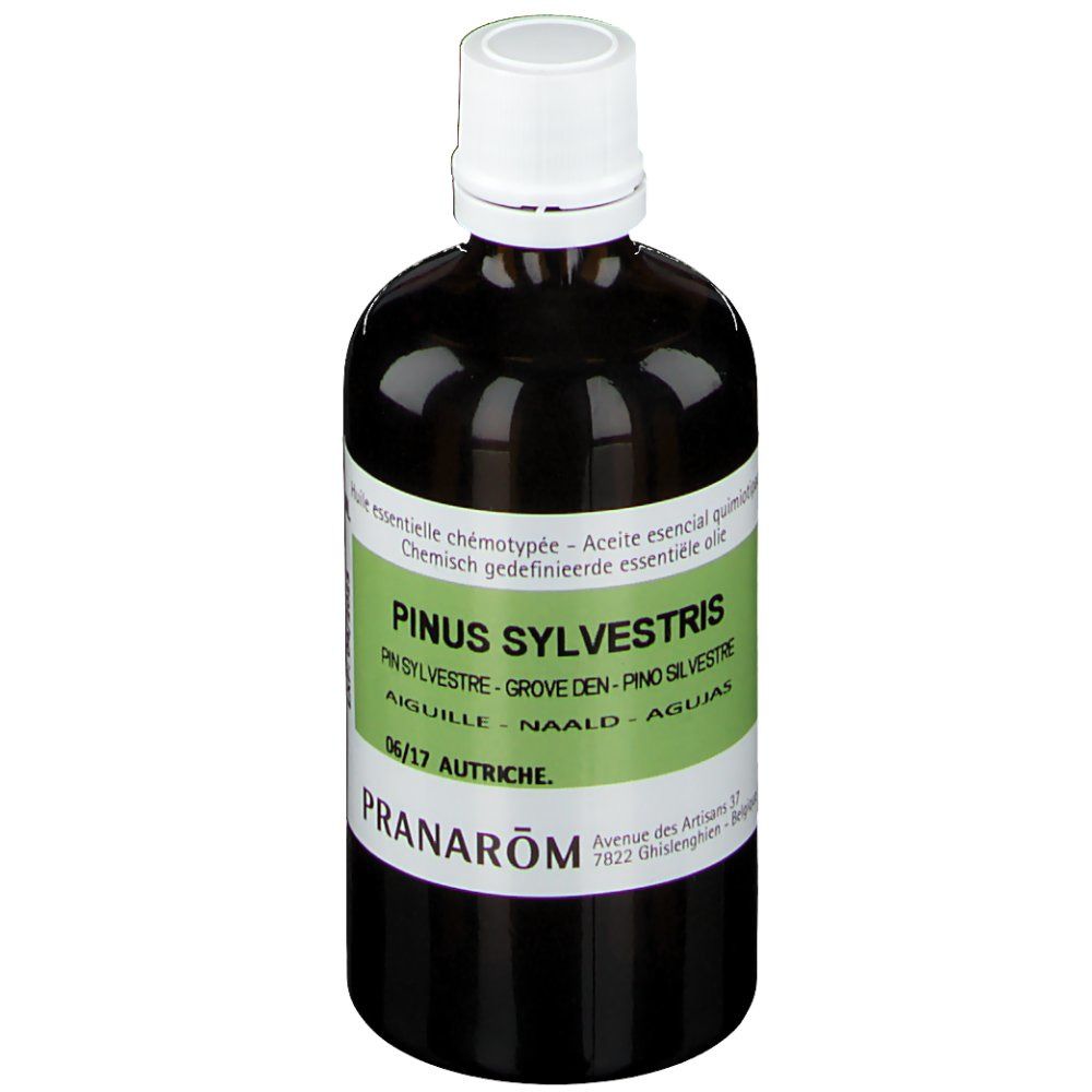 Flacon en verre brun avec bouchon blanc. Étiquette verte avec texte: PINUS SYLVESTRIS, PRANAROM.