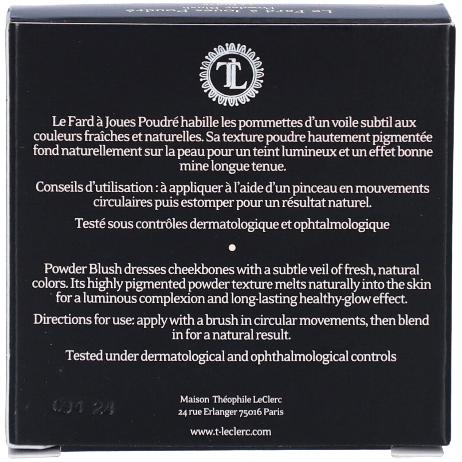 Emballage noir. Texte : Le Fard à Joues Poudré, mode d'emploi, contrôle dermatologique.