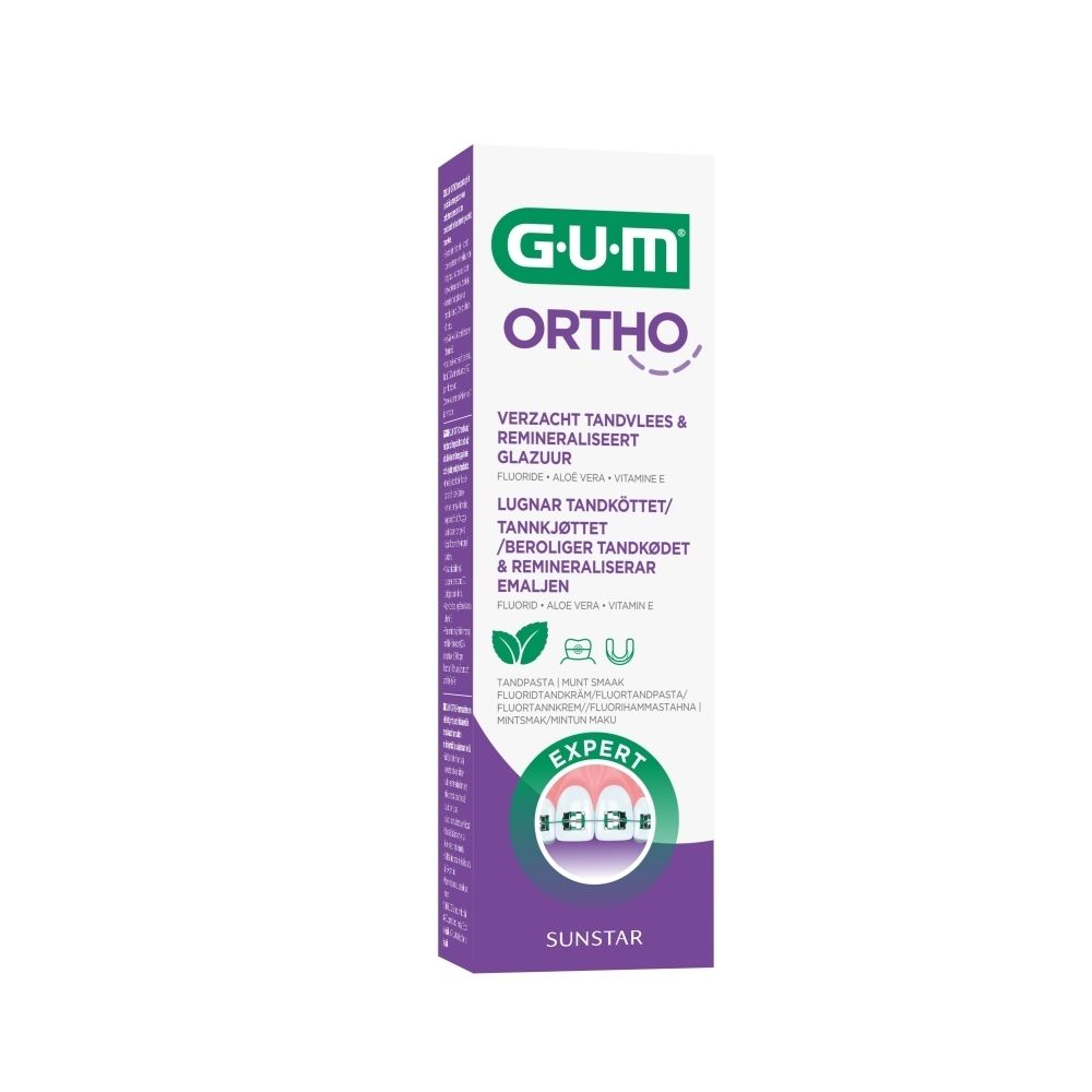 Tube de dentifrice blanc. Logo G.U.M. Ortho. Texte : Protège les dents, protège les gencives. Logo Expert.