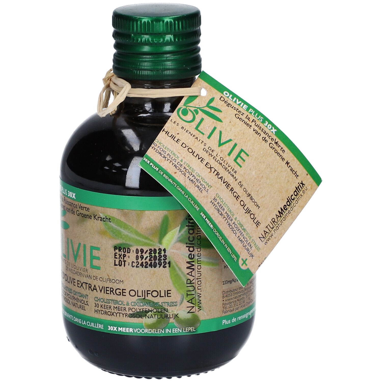 Bouteille en verre vert d'huile d'olive. Étiquette avec informations produit et marque Olivie. Bouchon vert-brun et étiquette en papier.