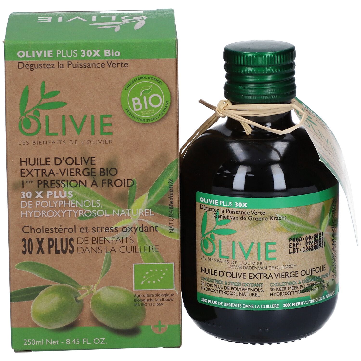 Bouteille et carton d'huile d'olive Olivie 30x Plus Bio. Bouteille avec bouchon vert et étiquette. Carton avec informations produit.