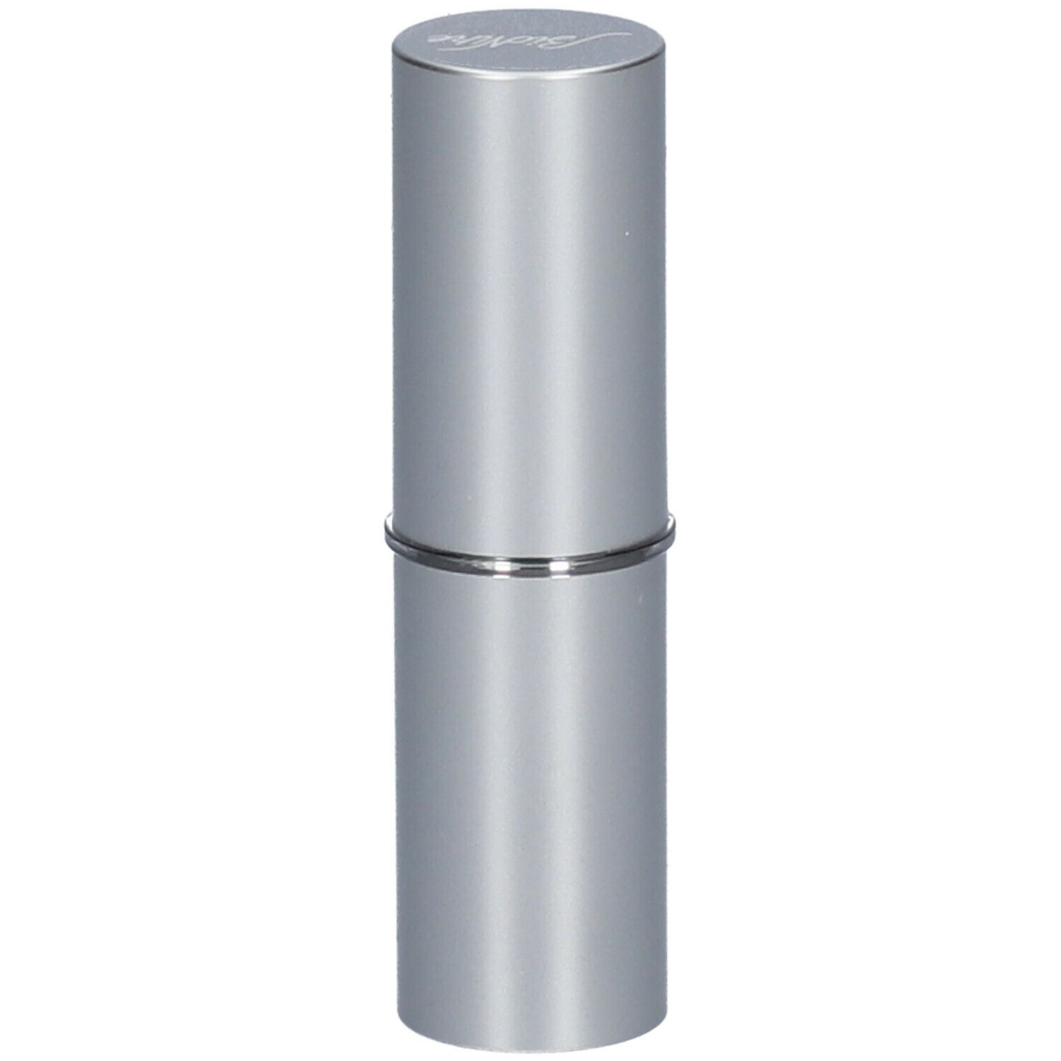 Rouge à lèvres cylindrique argenté. Le couvercle porte le nom de la marque.