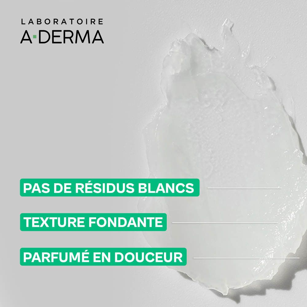 Stick à lèvres A-Derma, blanc, code-barres et symbole de recyclage. Texte: Stick lèvres, Lip stick, 4g.