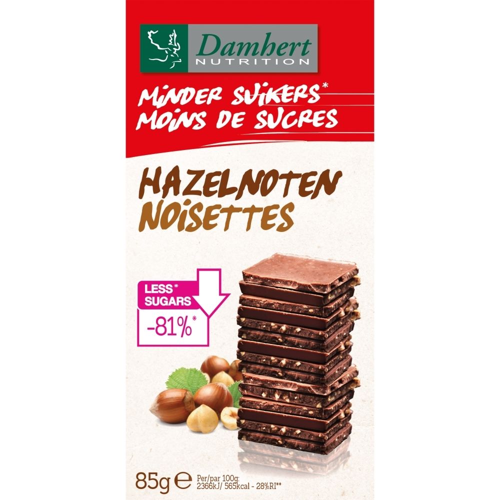 Chocolat noisettes Damhert à teneur réduite en sucre, paquet de 85g avec barres chocolatées empilées et noisettes.