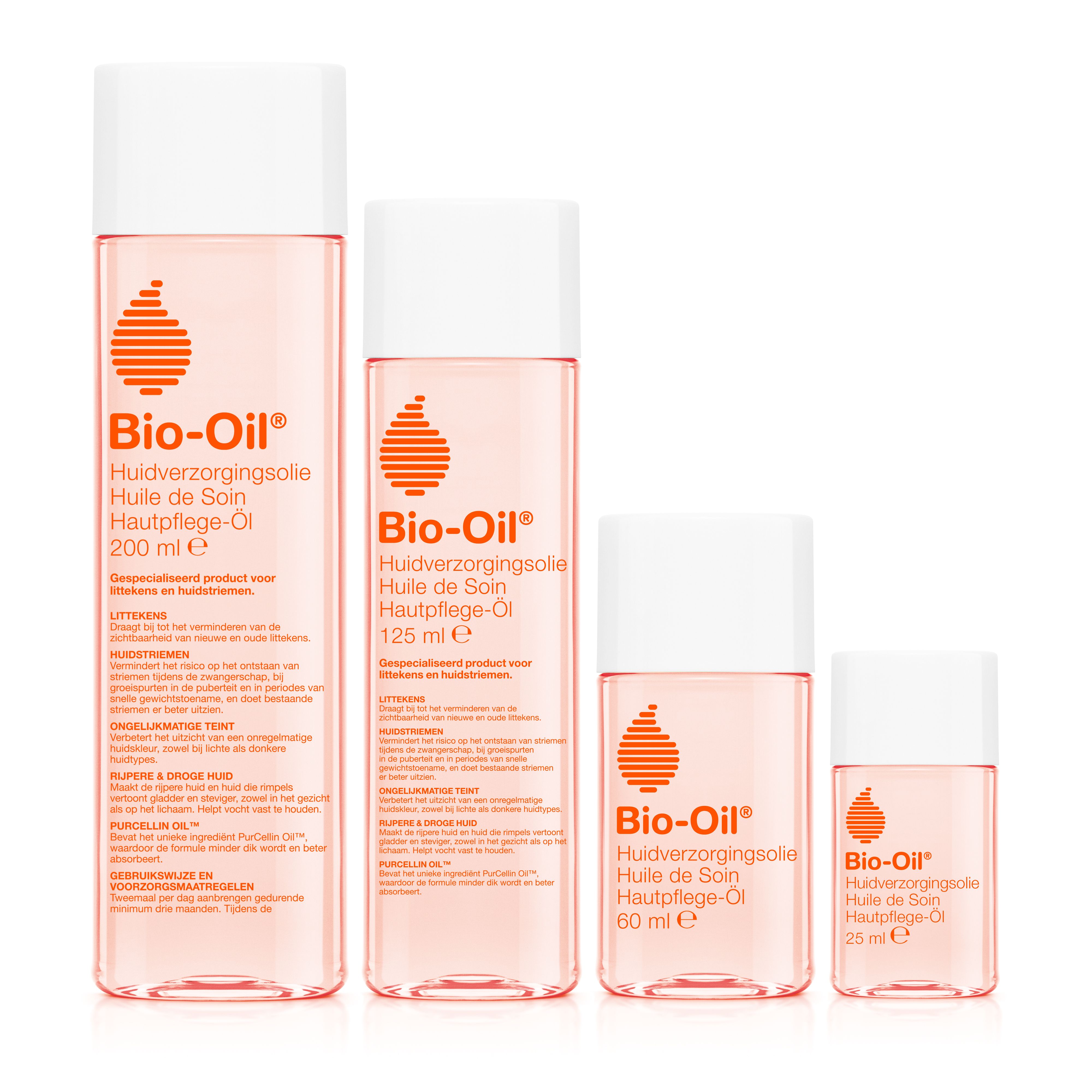 Vier Flaschen Bio-Oil. Verschiedene Größen, rosa Flüssigkeit, weißer Deckel. Aufschrift: Bio-Oil Huile de Soin.