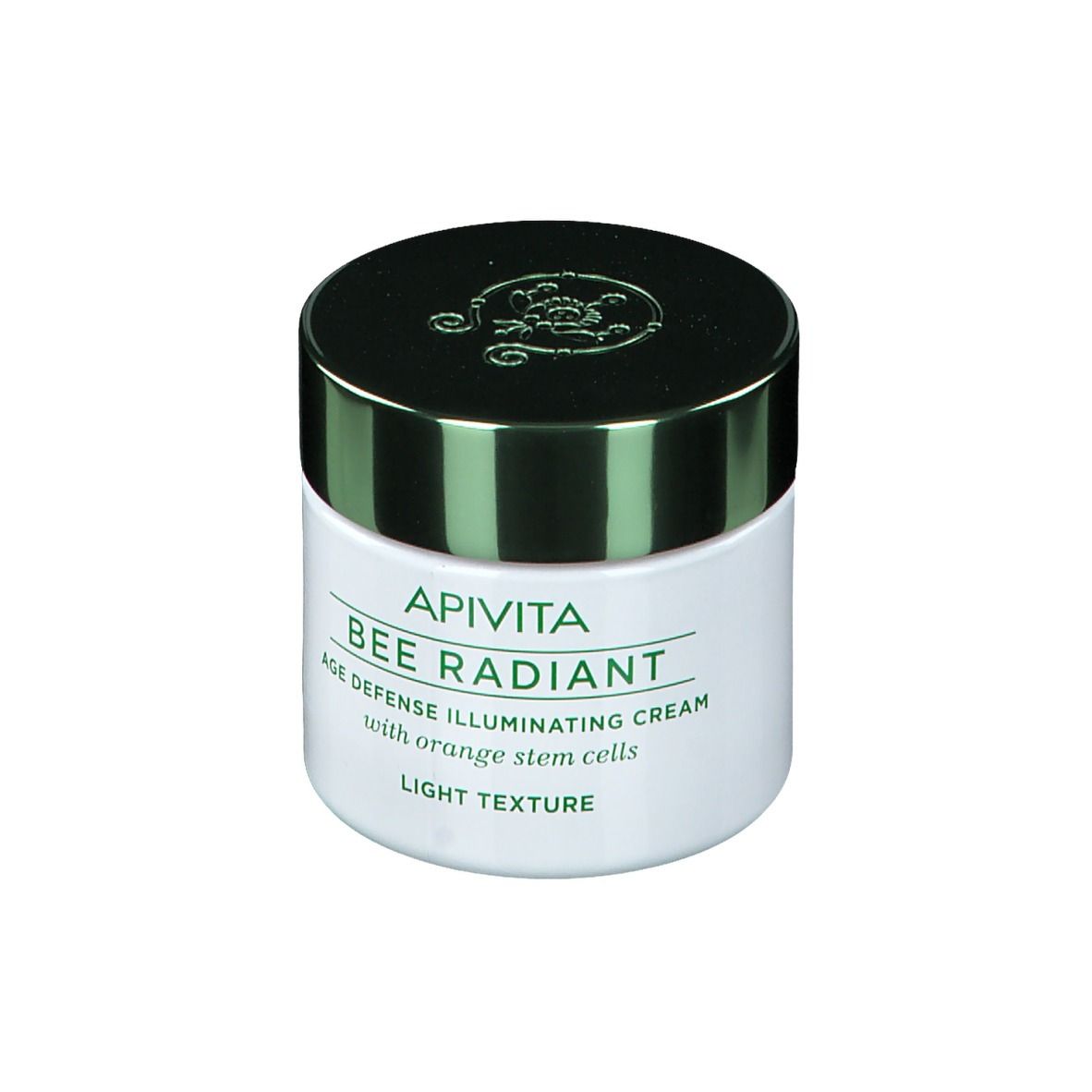 Pot de crème blanc avec couvercle vert. Inscription : Apivita Bee Radiant Age Defense Illuminating Cream, Light Texture.