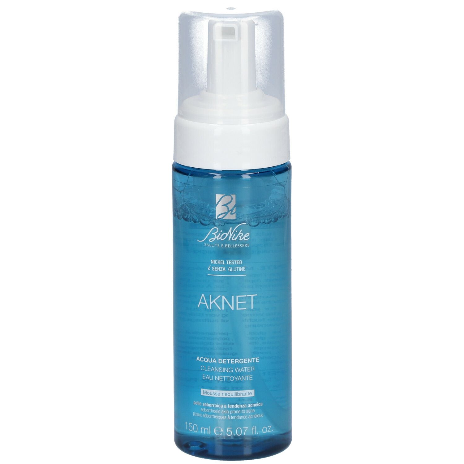 Flacon bleu transparent avec pompe blanche. Inscription: AKNET, Bionike. Aqua detergente, 150 ml.