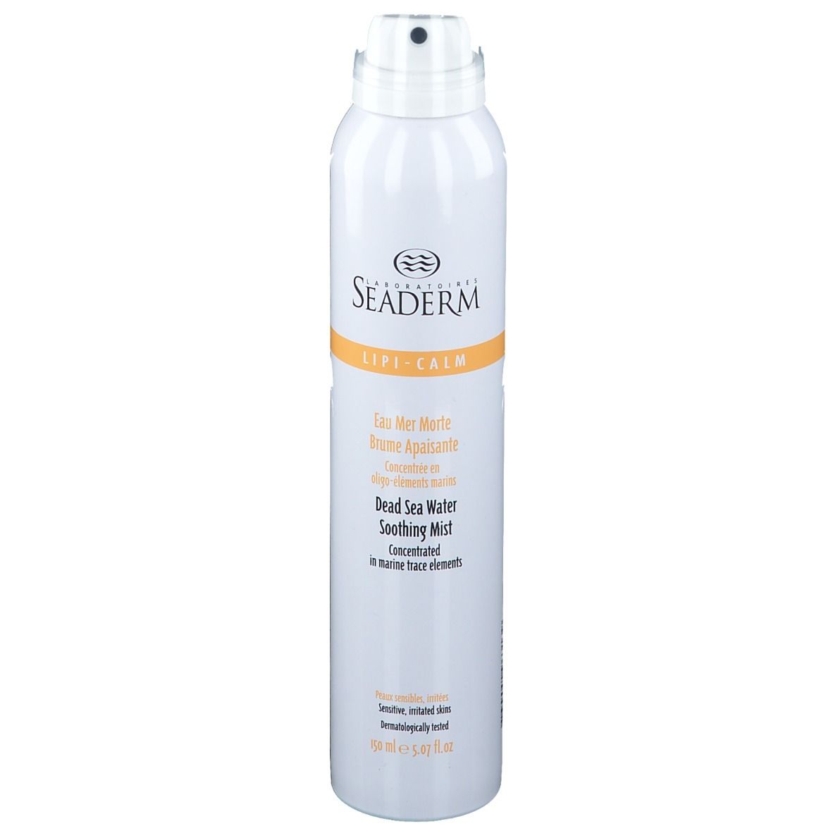 Flacon spray blanc avec informations produit. Inscription: SEADERM Lipi-Calm. Contient de l'eau de la mer Morte. Pour peaux sensibles.