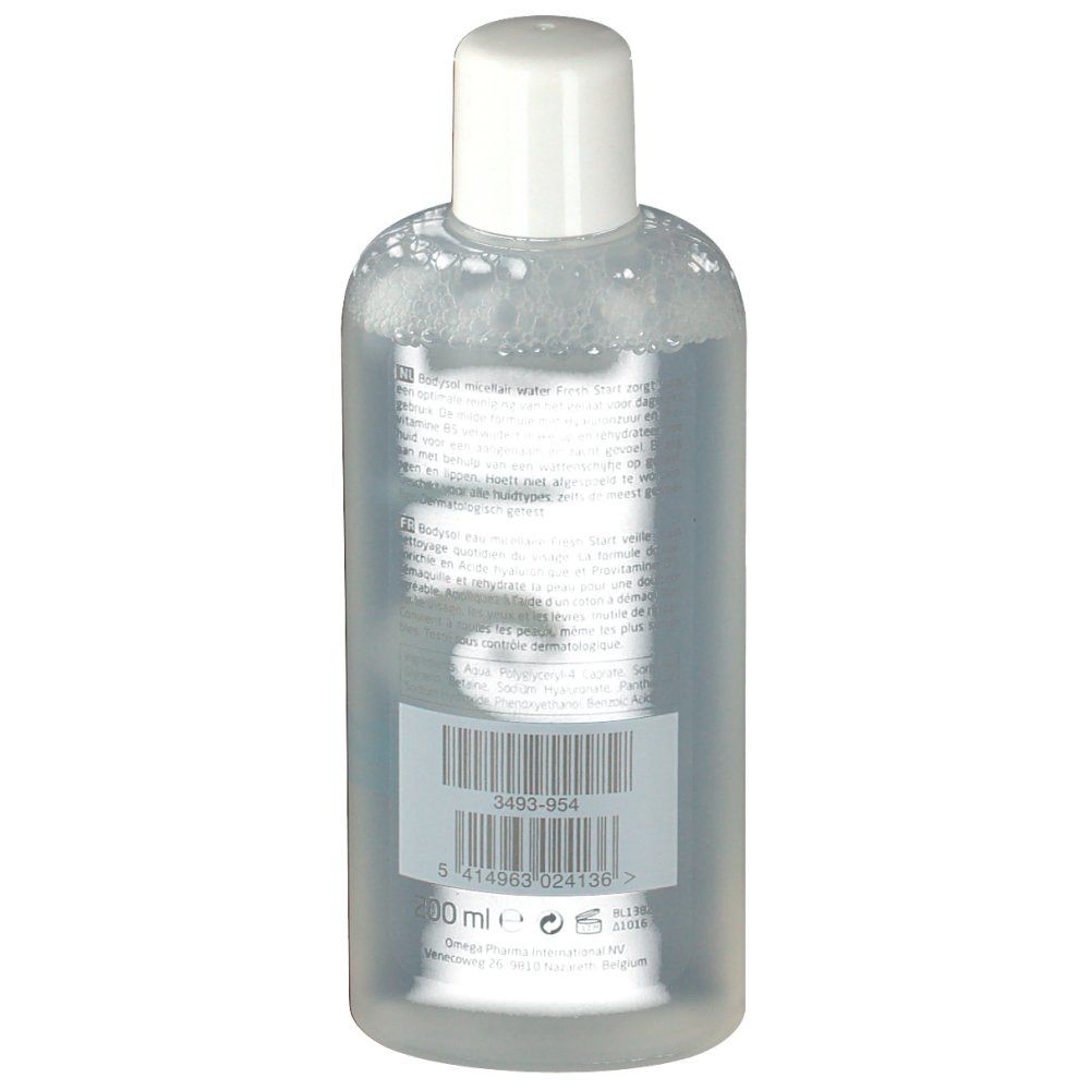 Durchsichtige Flasche mit weißem Deckel. Rückseite mit Etikett, Text, Barcode und Volumenangabe.