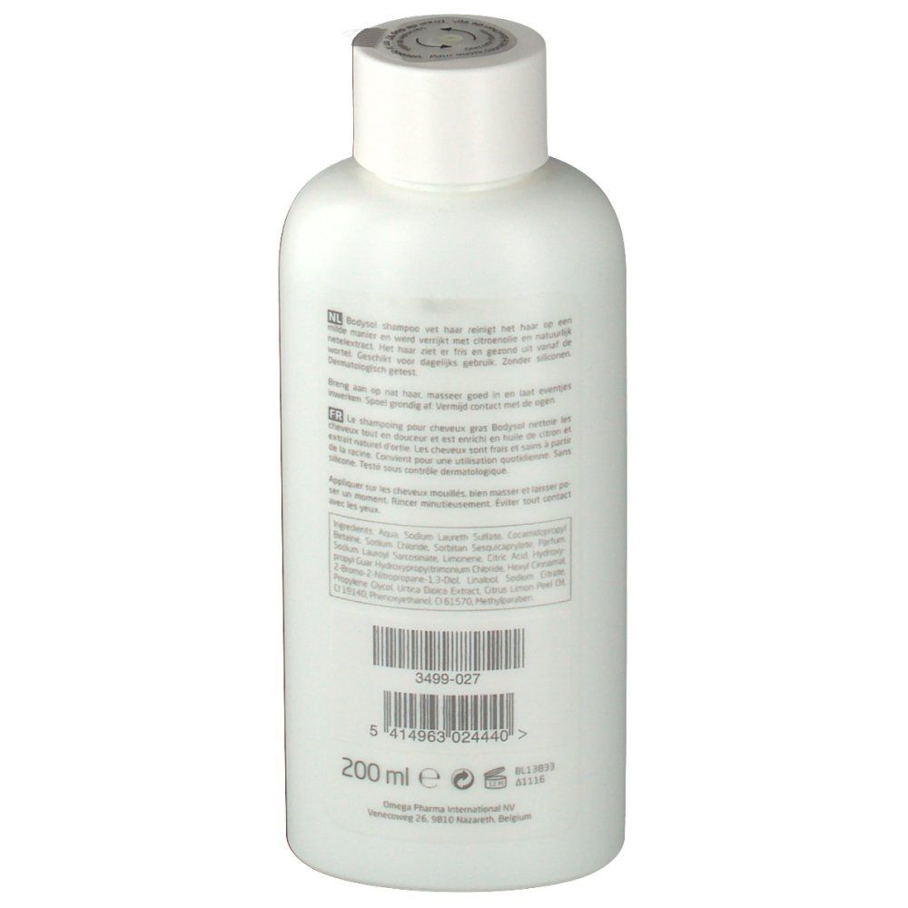Dos du flacon de shampooing. Texte en plusieurs langues. Code-barres et indication de volume : 200 ml.