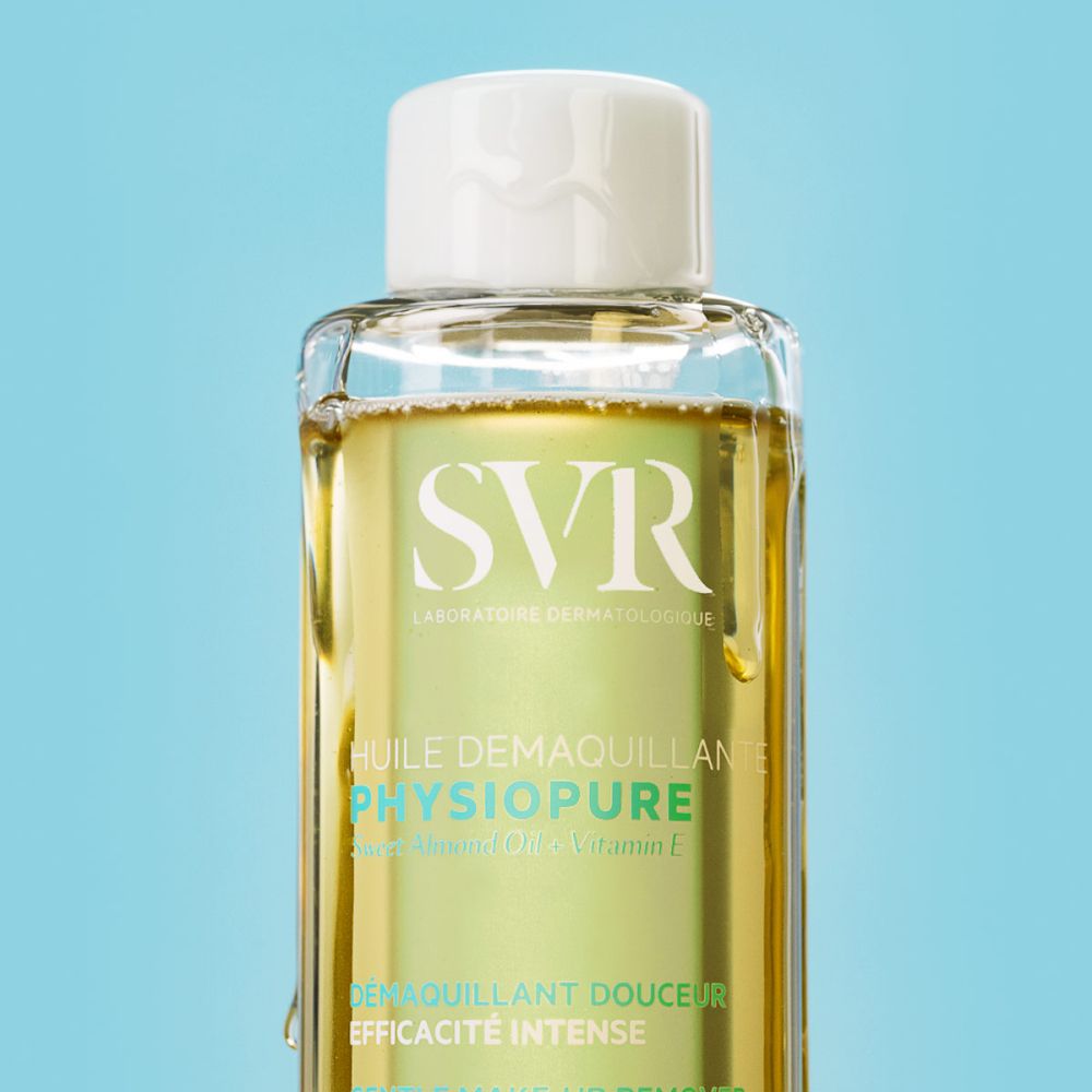 SVR PhysiPure Make-upentfernungsöl in einer Glasflasche.
