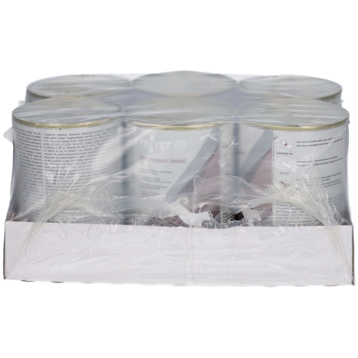 Sechs Dosen Tierfutter in Plastikfolie verpackt auf einer Kartonunterlage.