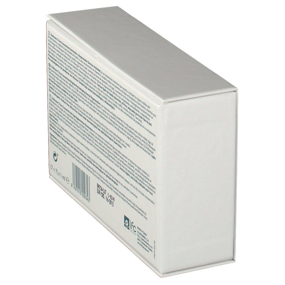 Schräge Ansicht der weißen Schachtel. Text in mehreren Sprachen. Barcode, Chargennummer, Verfallsdatum.