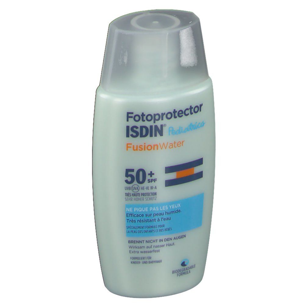 Hellgrüne Flasche mit weißem Deckel. Aufschrift: ISDIN Fotoprotector FusionWater SPF50+. Text in Blau und Orange.