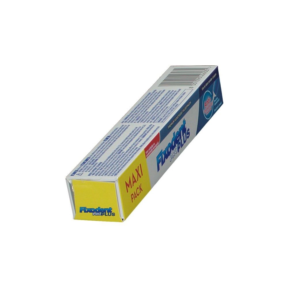 Schachtel Fixodent Pro Plus, schräg gestellt. Gelbe und blaue Farben. Produktname und Schriftzüge.