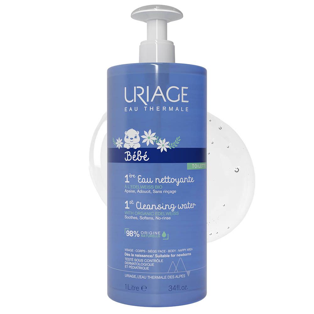 Visage de bébé essuyé avec un tissu. Texte : Eau nettoyante, visage, corps.