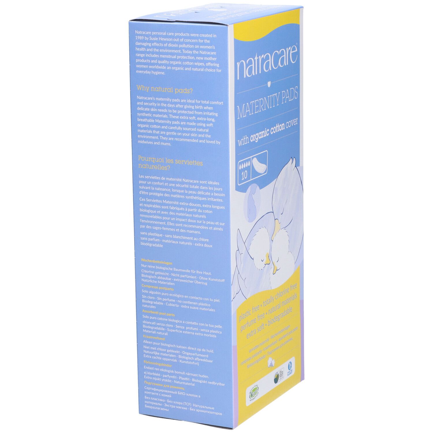 Verpackung von Natracare Maternity Pads. Text auf der Seite. Mit Bio-Baumwollbezug. Hellblau und gelb.