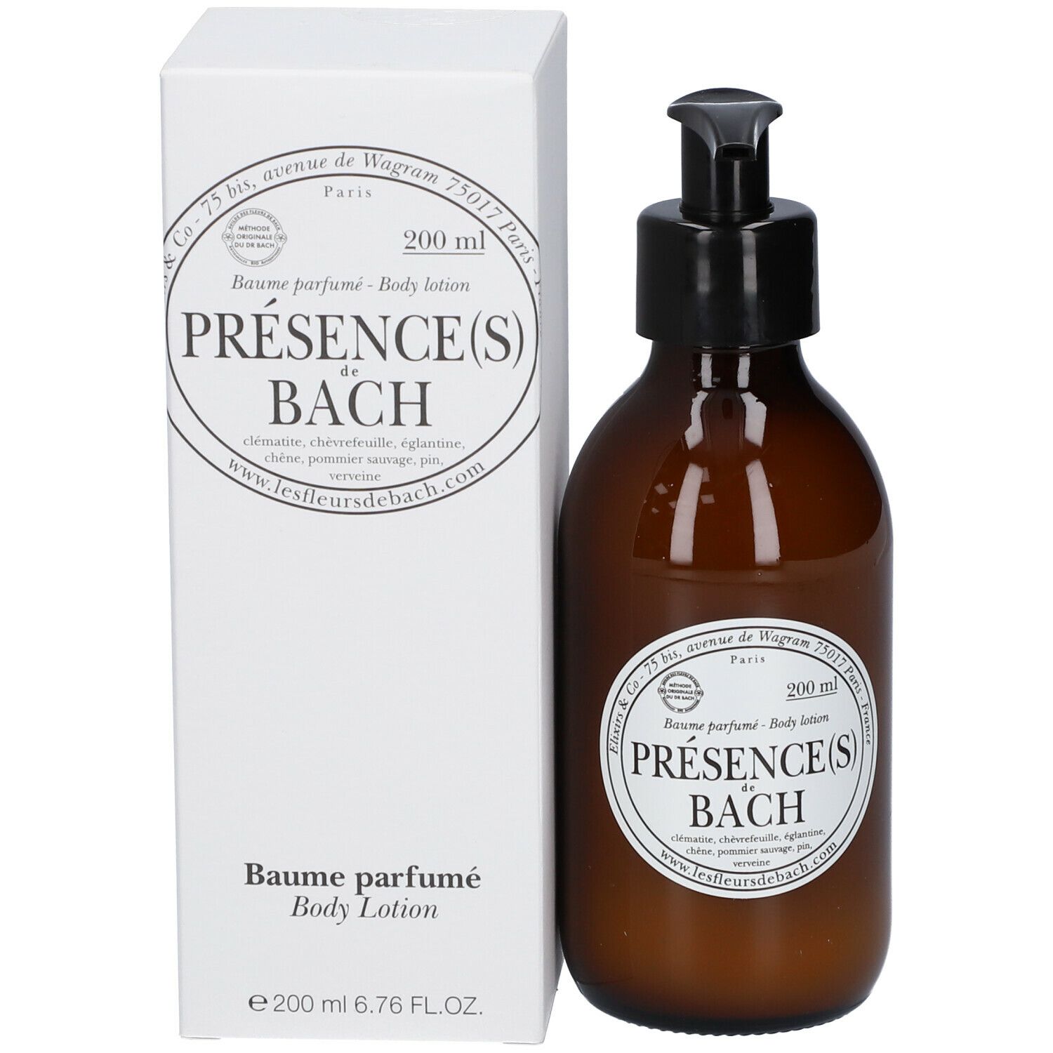 Flacon brun avec pompe noire et emballage blanc. Sur l'emballage: nom du produit, marque et informations.