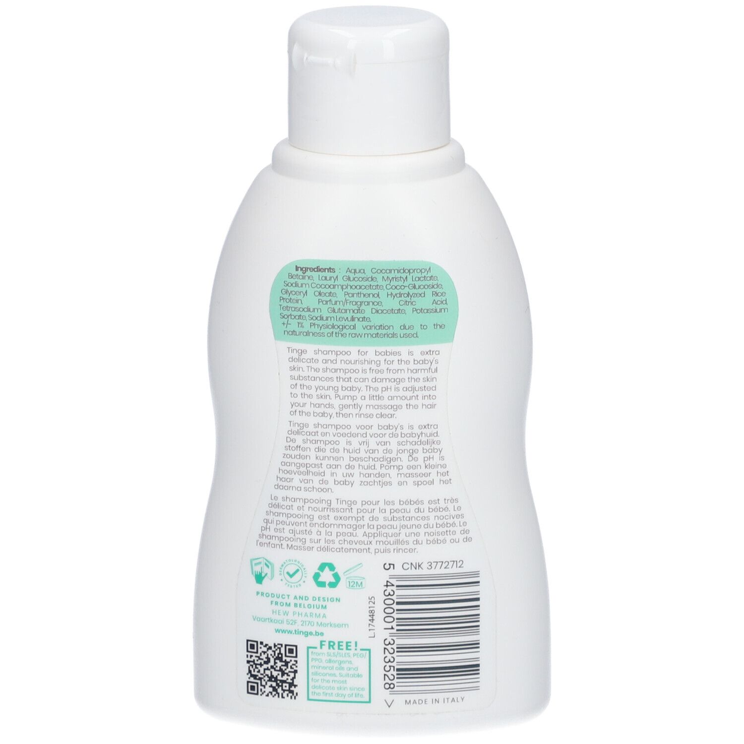 Shampoo-Flasche mit Pumpverschluss. Aufschrift: tinge shampoo. Schaum auf einer weißen Oberfläche.