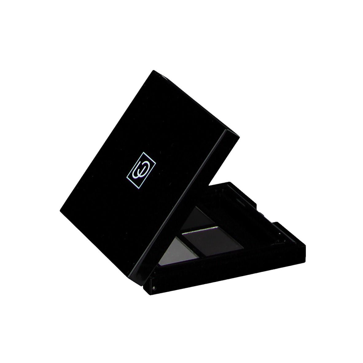 Palette de fards à paupières noire avec logo sur le couvercle. Quatre teintes visibles.